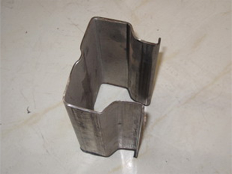 冷彎C型鋼.jpg 冷彎C型鋼.jpg